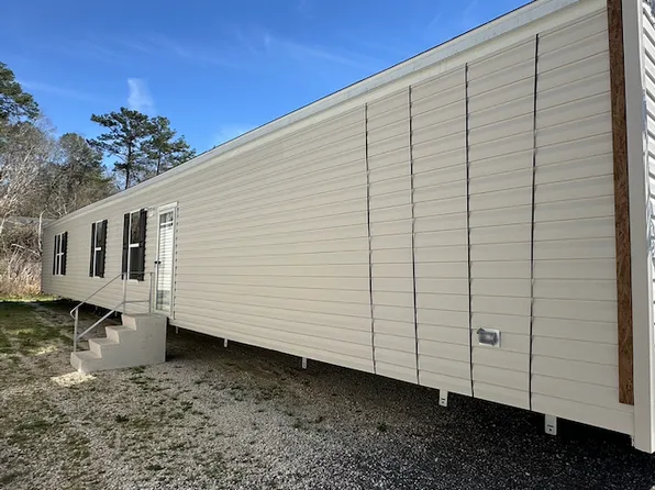 2111 8th St, Orange, TX 77630