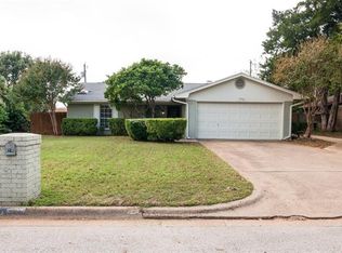 2749 Kimberly Dr, Grapevine, TX 76051