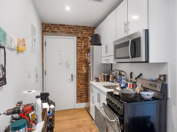 210 Rivington Street 2A image 2 of 10