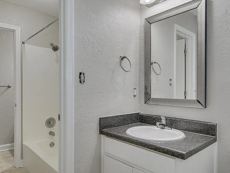 Wheeler Woods Apartments — Photo 34