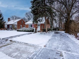 24251 Roanoke Ave, Oak Park, MI 48237