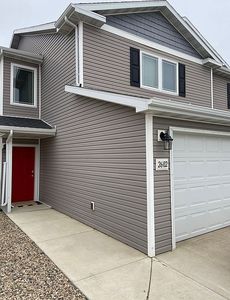 2602 Douglas Pl SE, Mandan, ND, 58554