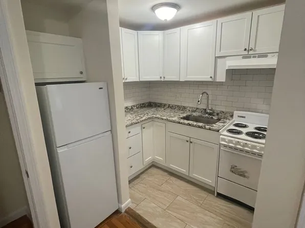 1313 Commonwealth Ave #8, Allston, MA 02134