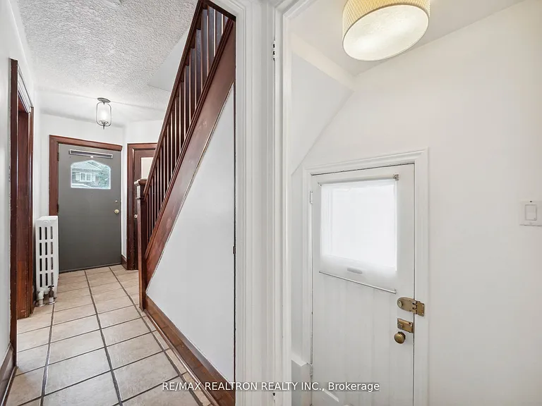 186 Wanless Ave — Photo 7