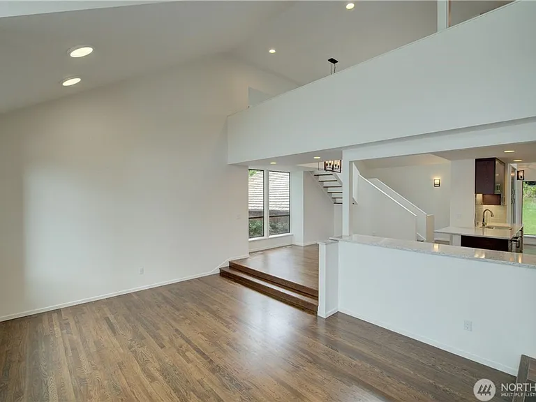 3406 W Lake Sammamish Pkwy NE — Photo 7
