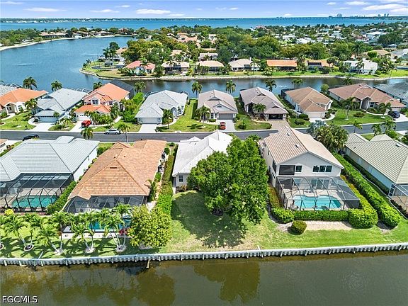3rd image of 9781 Mainsail Ct