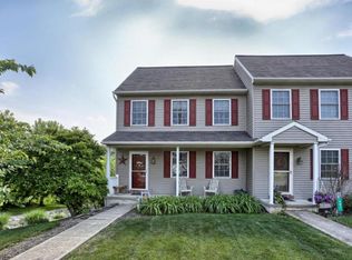 489 S 9th St, Akron, PA 17501