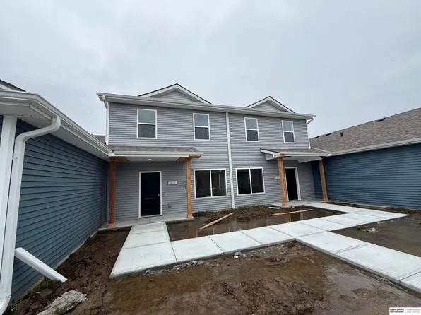 2175 N Aaron Way, Fremont, NE 68025