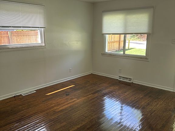 3rd image of 2809 Spruce St #2827