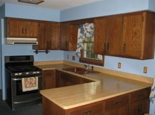 2805 Canyon Dr, Jackson, WI 53037