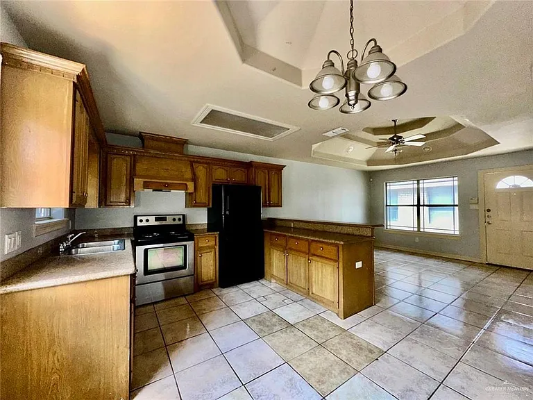 704 W Bahamas Dr #3 — Photo 4