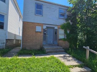 1013 W Keefe Ave, Milwaukee, WI 53206