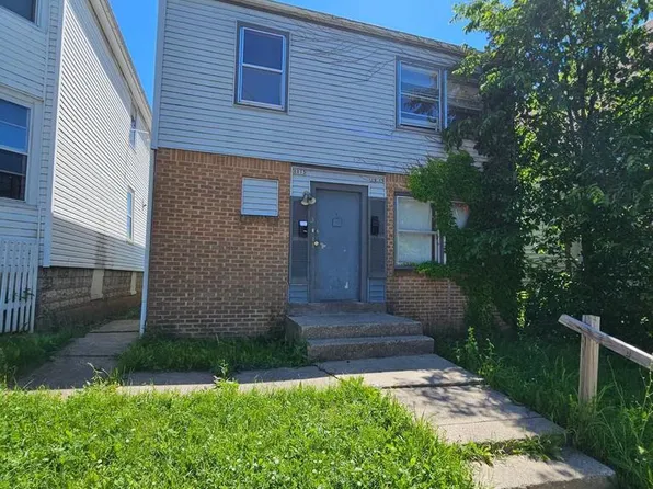 1013 West Keefe AVENUE, Milwaukee, WI 53206