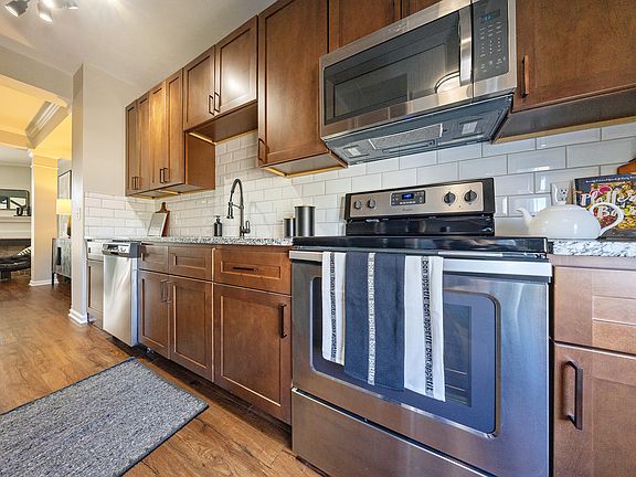 2nd image of 5185 Sulgrave Dr