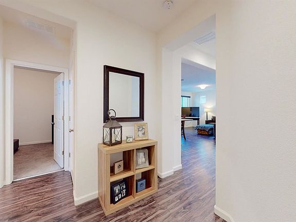 5th image of 862 Tivoli Dr