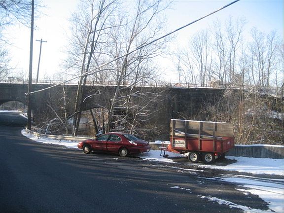 5th image of 27 W 10th St
