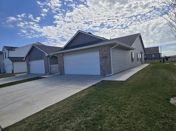 12195 N Fenner Pl, Wichita, KS 67220