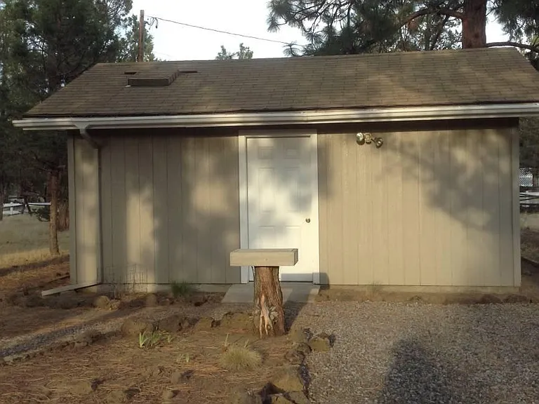 16661 Bitterbrush Ln — Photo 4
