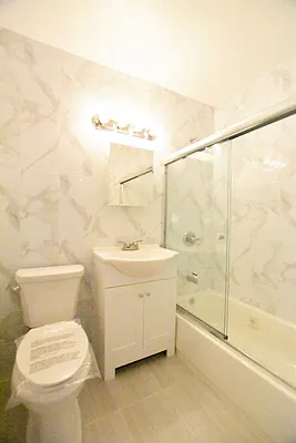 Rented by Bold New York | media 15