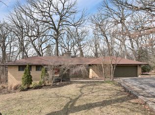 6344 Blackhawk Trl, Indian Head Park, IL