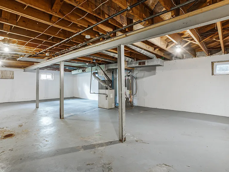 1345 Coolidge Dr — Photo 29