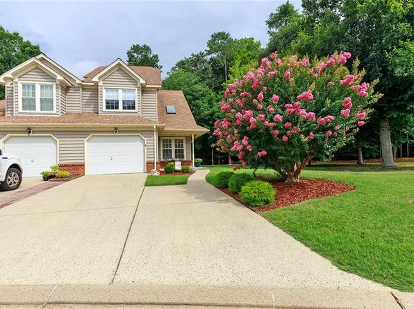 100 Songbird Trl, Yorktown, VA 23692