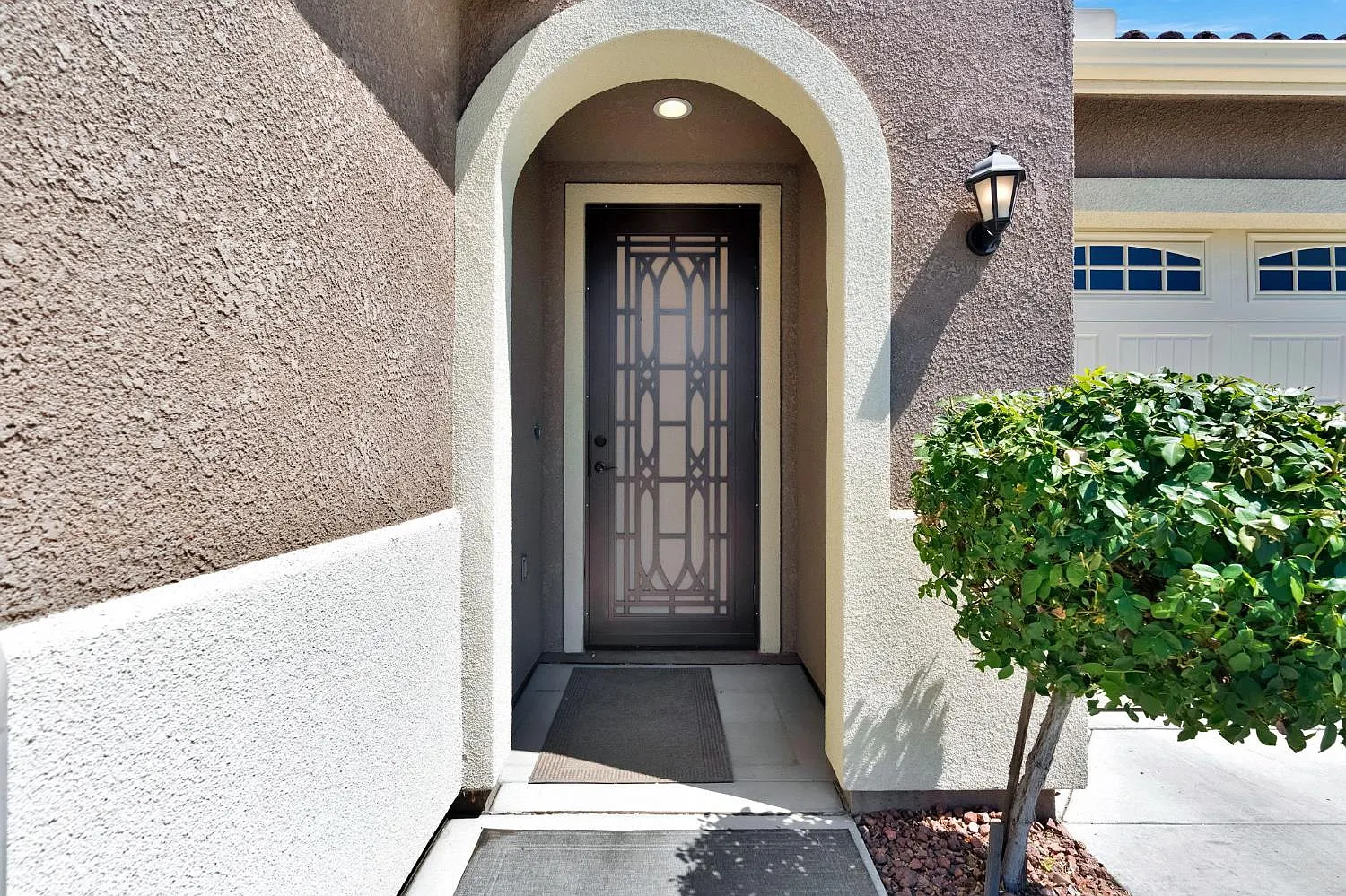 3 bed, 1702 sqft, $2,500 — Photo 2
