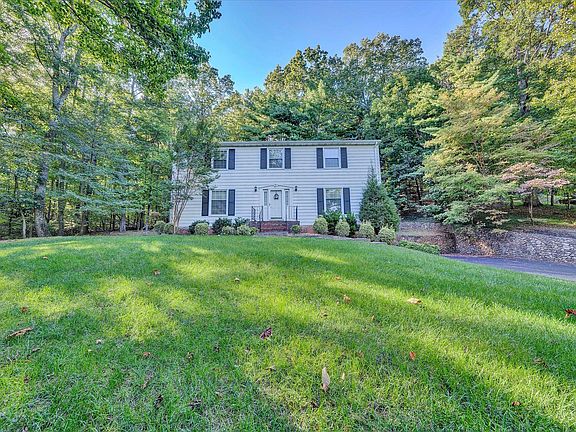 2nd image of 2802 Greggin Dr
