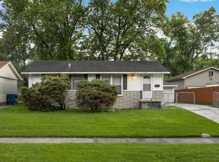 422 E Maple Dr, Glenwood, IL 60425