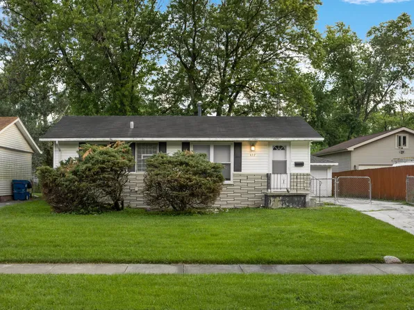 422 E Maple Dr, Glenwood, IL 60425