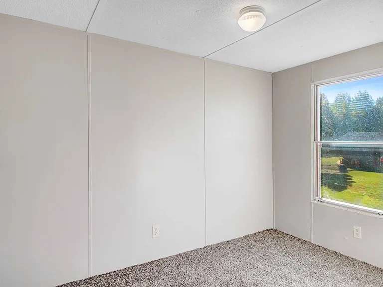 406 Little Dove Rd — Photo 33