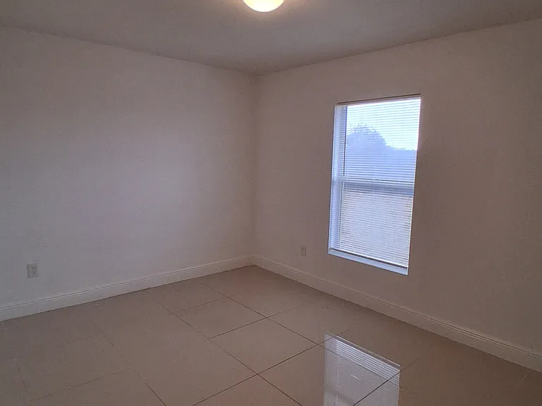 9007 Meadow Cir — Photo 11