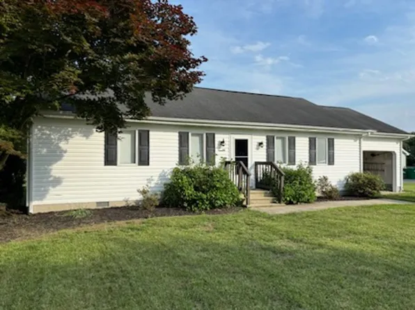 636 Hammond Dr, Milford, DE 19963