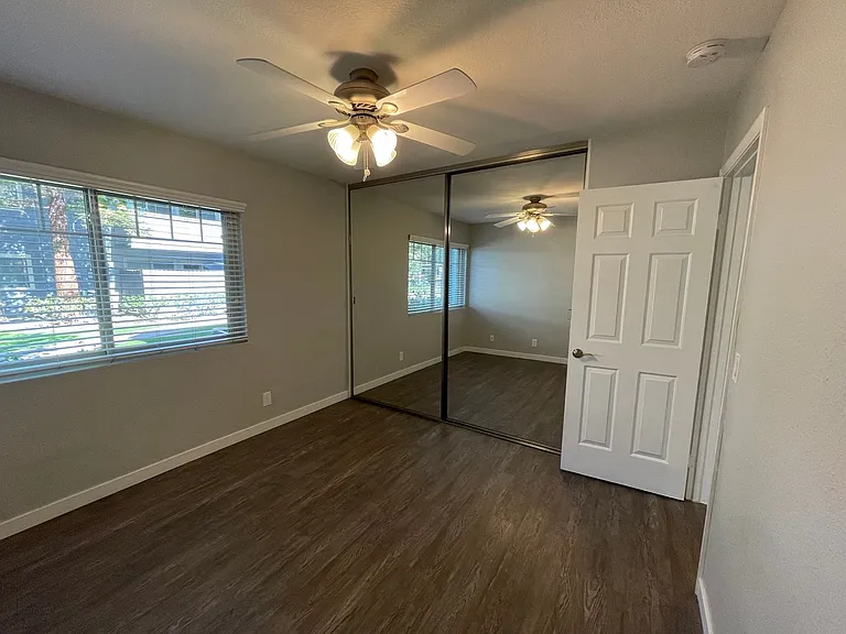 Park Plaza Apartments — Photo 127