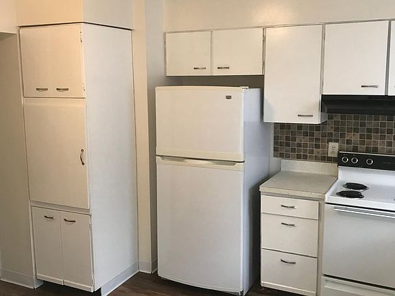 4th image of 4400 Eastridge Dr APT 12