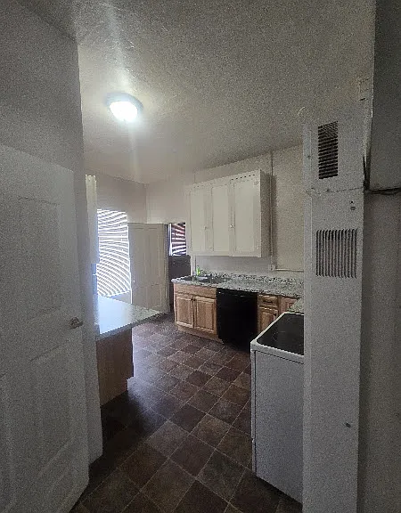 650 N Arthur Ave #4 — Photo 9