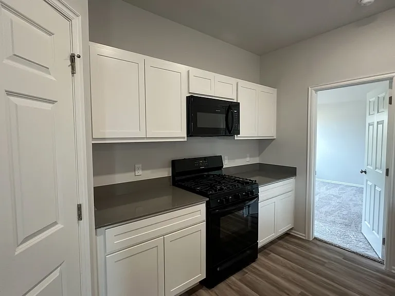 1312 Willowood Cir — Photo 9