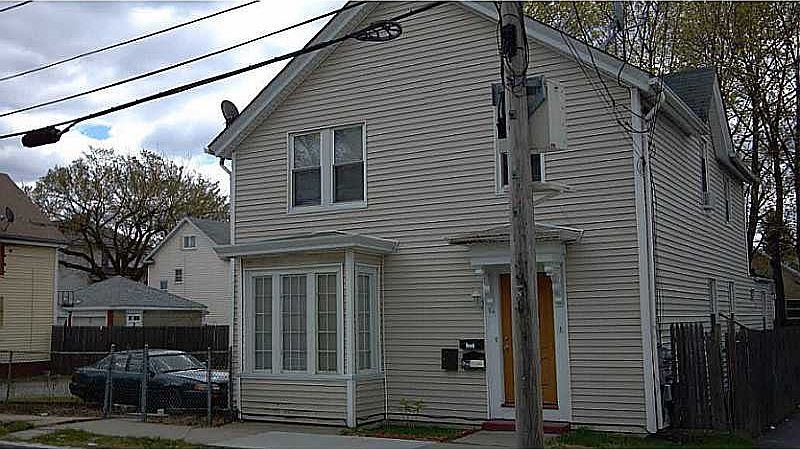 2nd image of 64 Calla St