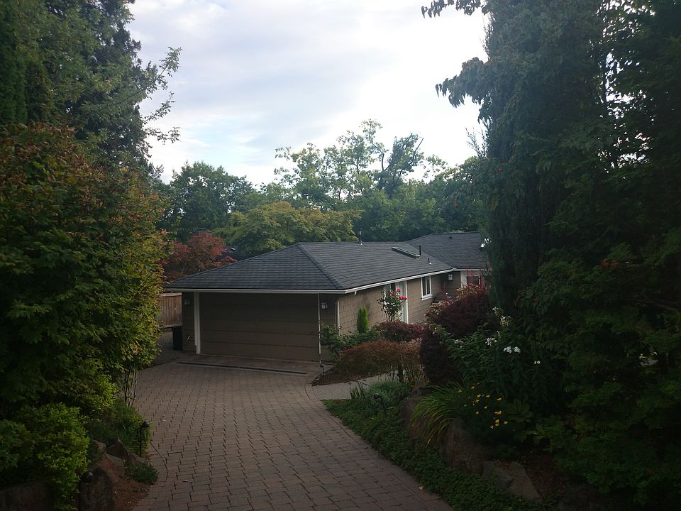 2nd image of 5422 NE Windermere Rd