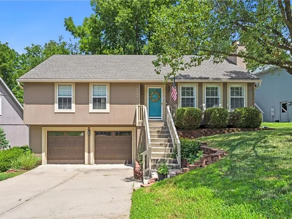 2104 NW 58th St, Kansas City, MO 64151