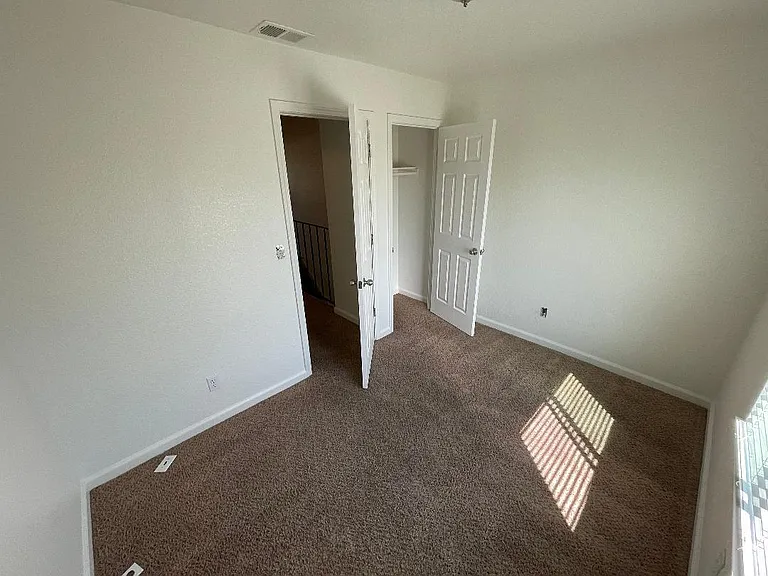7660 La Mancha Way — Photo 8