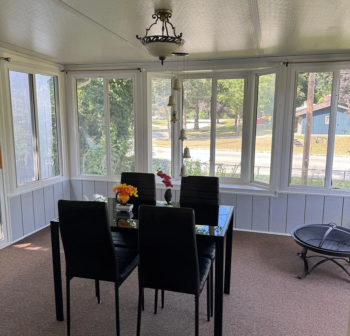 3 bed, 1.5 bath, 1540 sqft, $2,400 — Photo 4