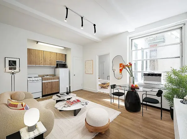 325 W 45th St APT 108, New York, NY 10036