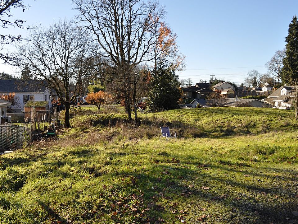 2nd image of S 13th St #15