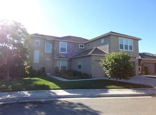 6884 N Cresta Ave, Fresno, CA