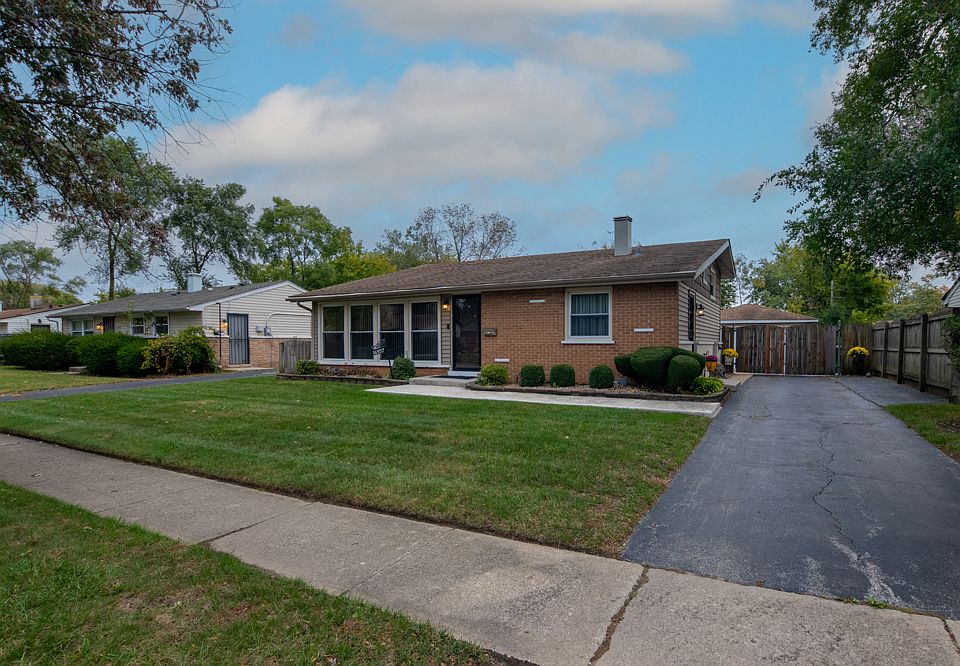 1st image of 16557 Plymouth Dr