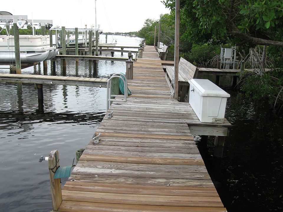 DOCK AREA
