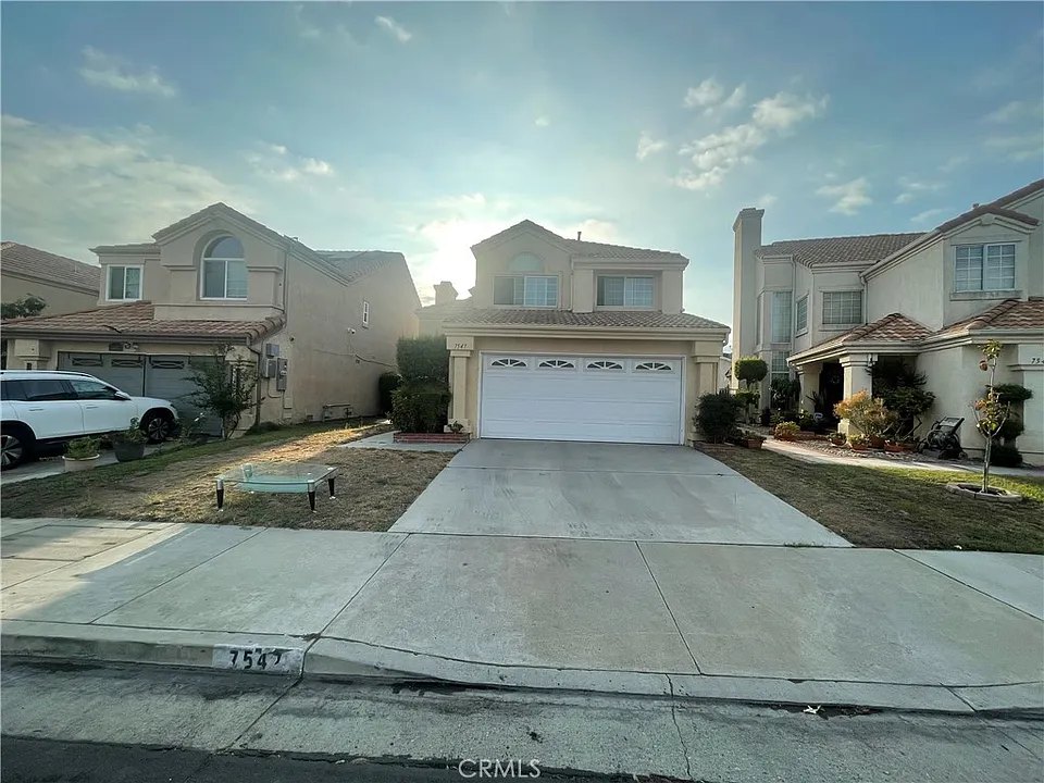 7547 Bellingham Ave
