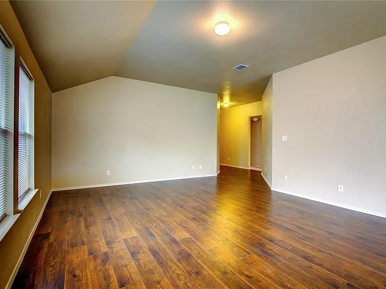 8513 Prairie Wind Trl — Photo 3