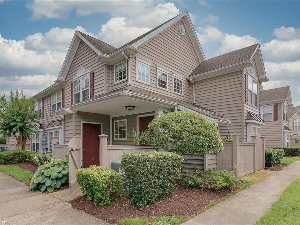  WELCOME HOME TO 2429 OLD GREENBRIER ROAD ~ PROVIDENCE POINTE 